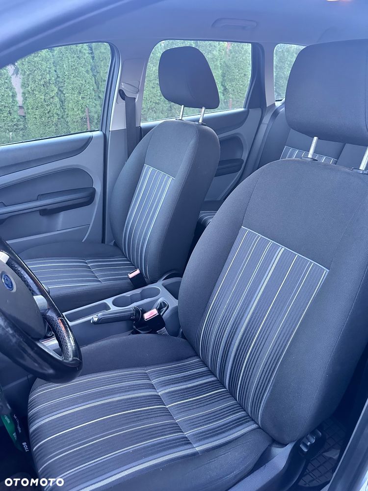 Ford Focus - 9