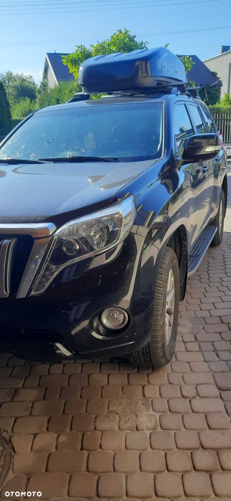 Toyota Land Cruiser - 4