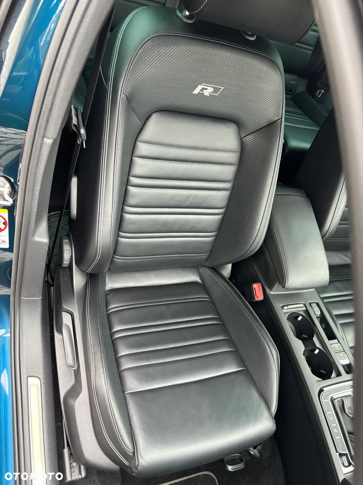 Volkswagen Passat 2.0 TSI Elegance DSG - 23