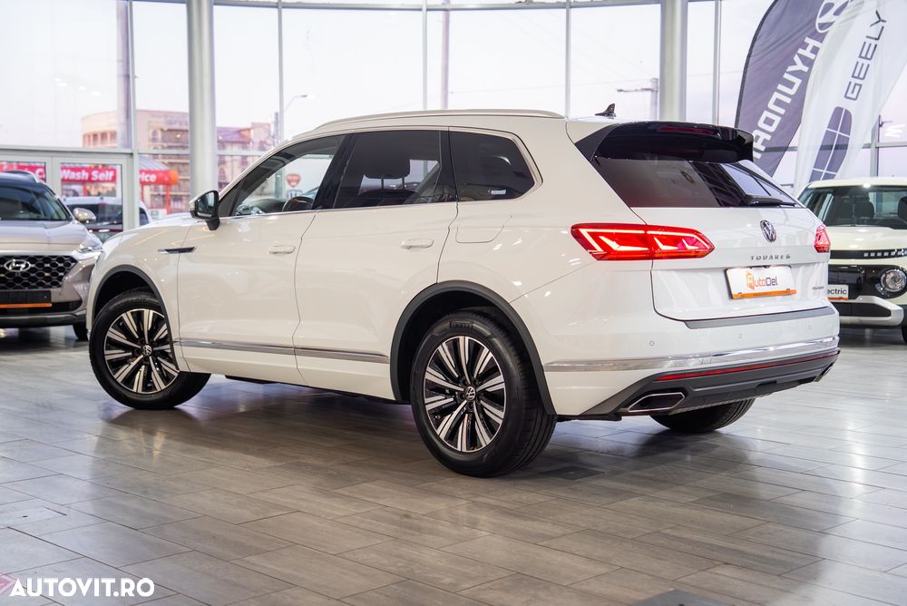 Volkswagen Touareg 3.0 V6 e-Hybrid 4Motion Aut. Elegance - 11