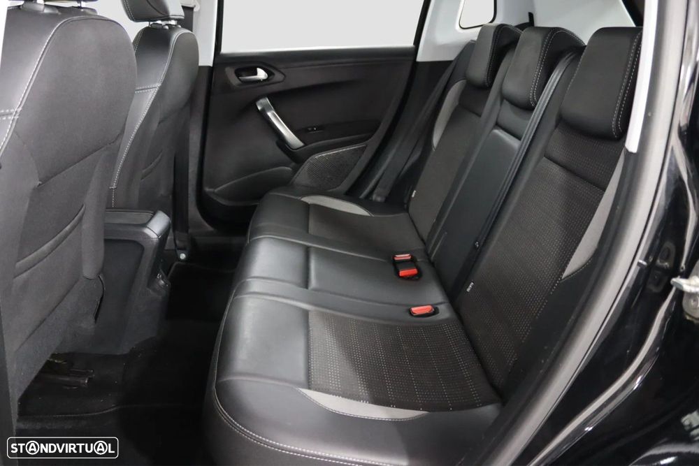 Peugeot 2008 1.2 PureTech Allure EAT6 - 13