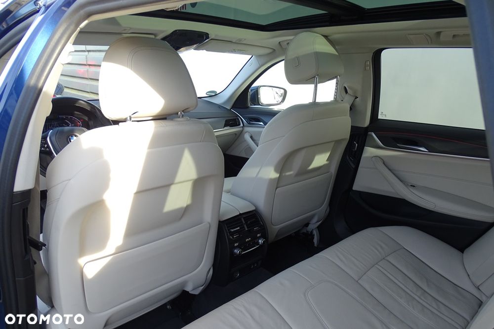 BMW Seria 5 520d Luxury Line - 22