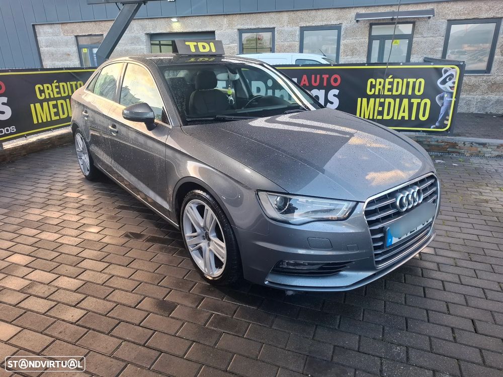 Audi A3 1.6 TDI S-line S tronic - 2