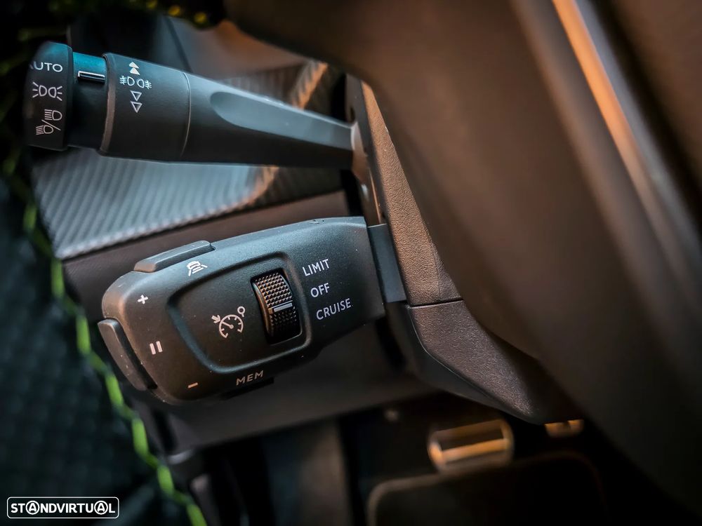 Peugeot e-2008 50 kWh GT Line - 29