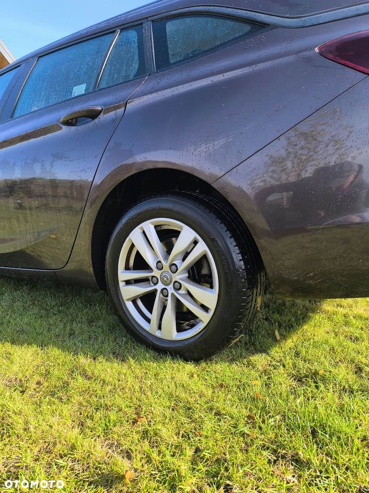 Opel Astra - 18