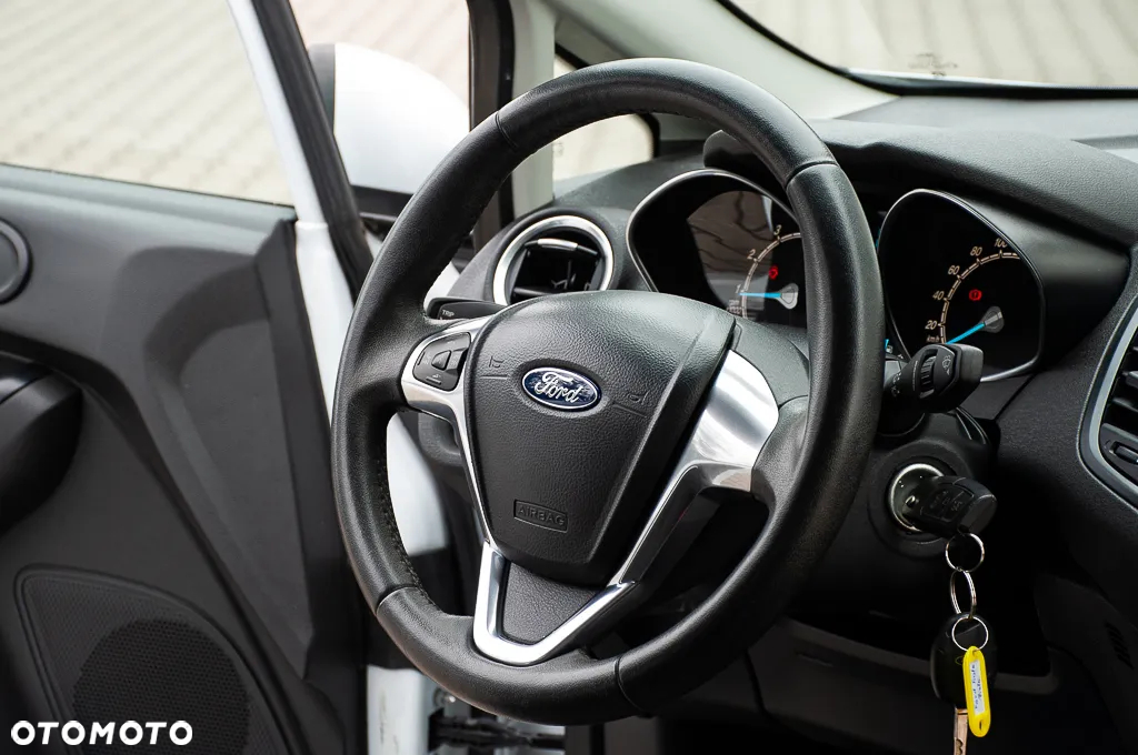 Ford Fiesta 1.0 EcoBoost Titanium - 36