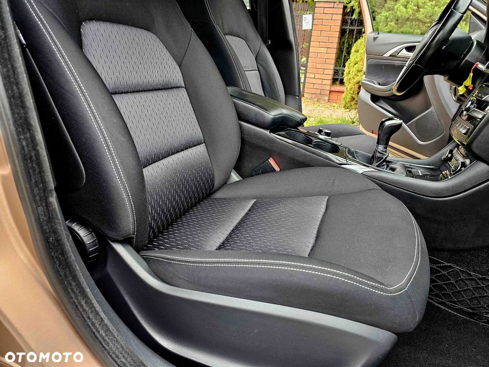 Infiniti Q30 1.6t Premium - 22
