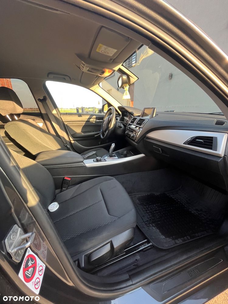 BMW Seria 1 120i - 16