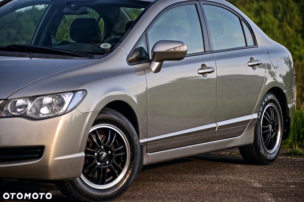 Honda Civic 1.8 Executive - 16