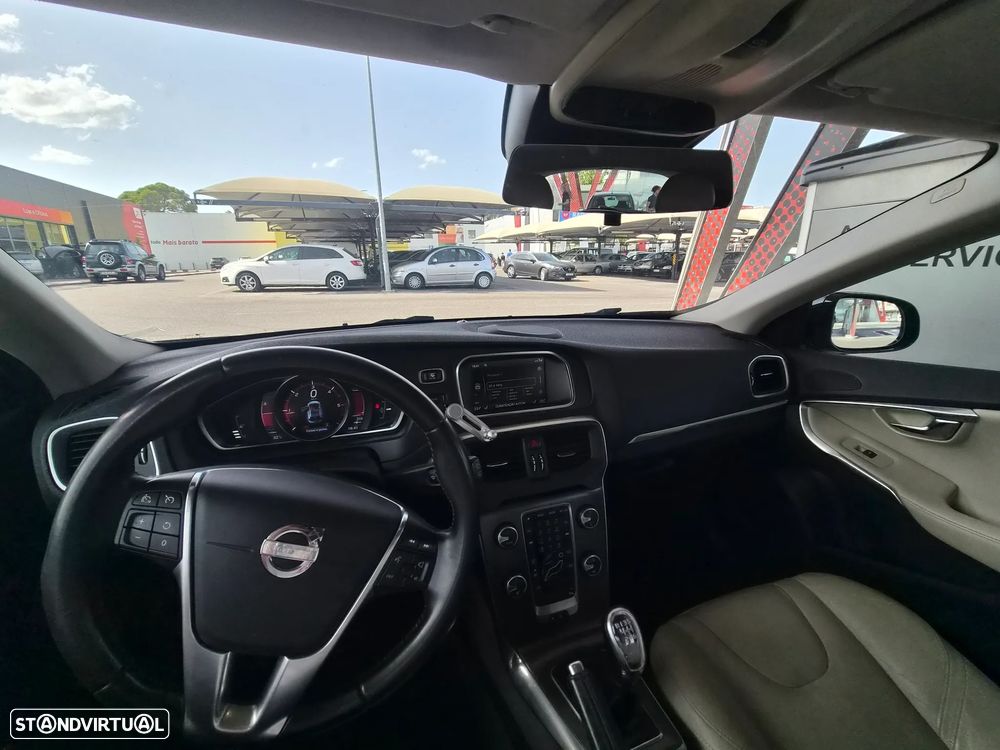 Volvo V40 D2 - 8