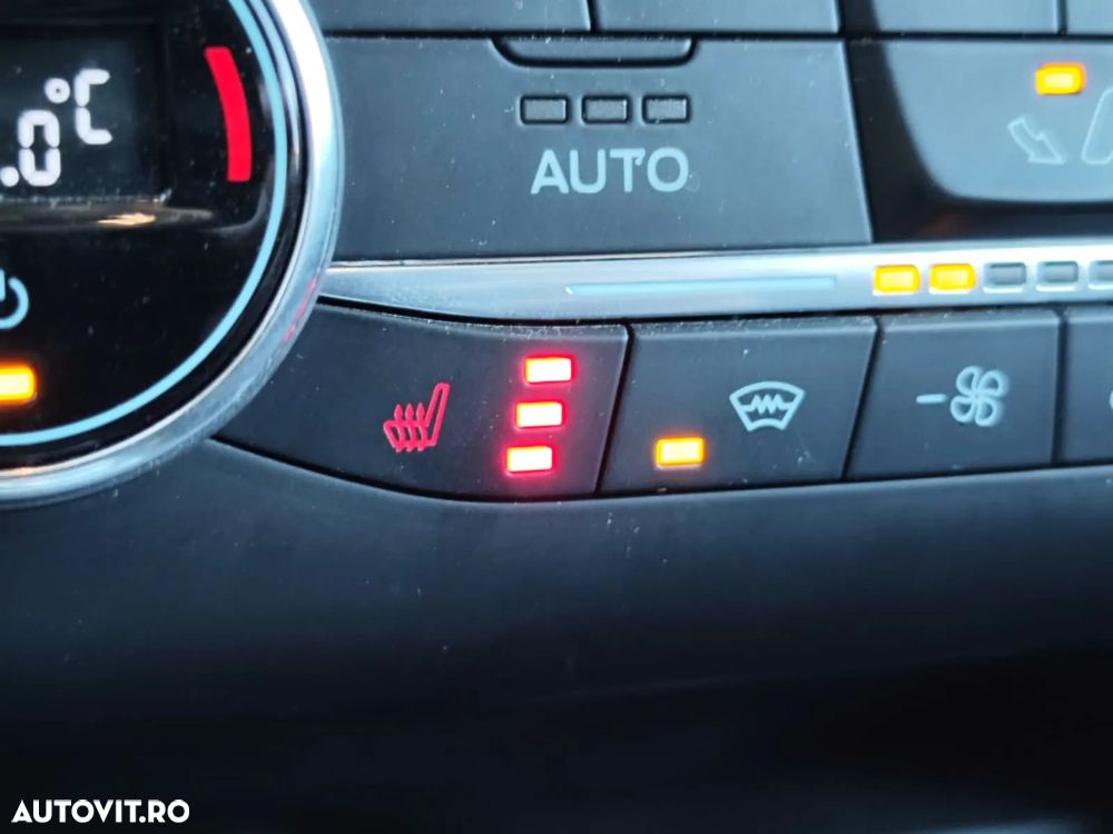 Ford Kuga 2.0 EcoBlue A8 AWD Titanium - 21