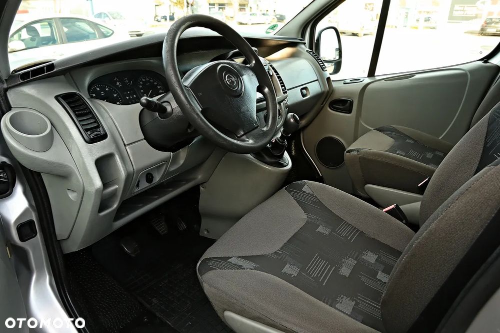 Opel Vivaro - 25