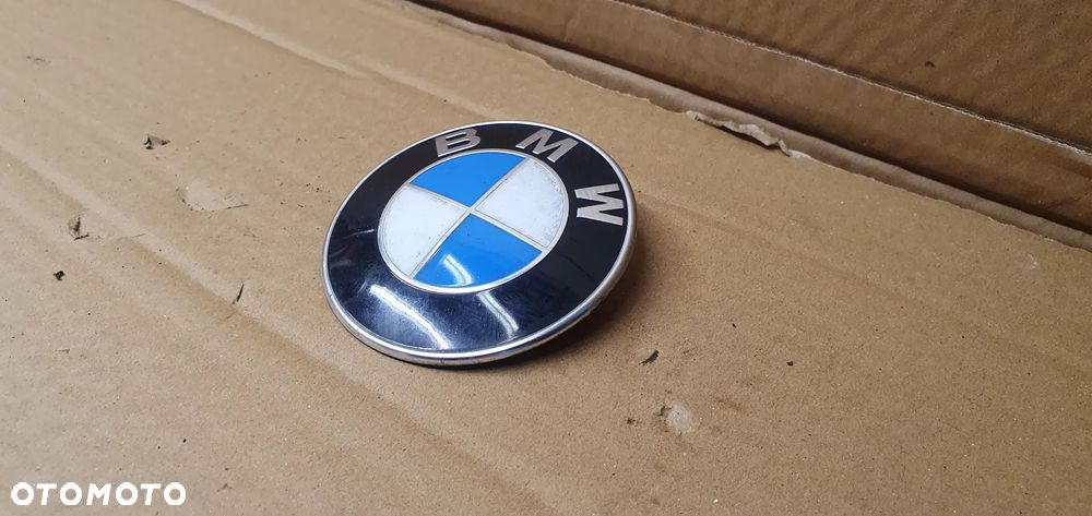 Znaczek emblemat logo przód BMW M5 G30 F90 8132375 - 3