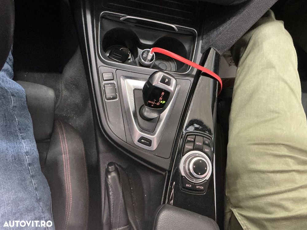 BMW Seria 3 330e iPerformance Sport Line - 15