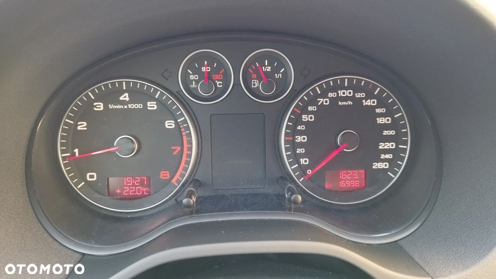 Audi A3 Sportback 1.6 Attraction - 31