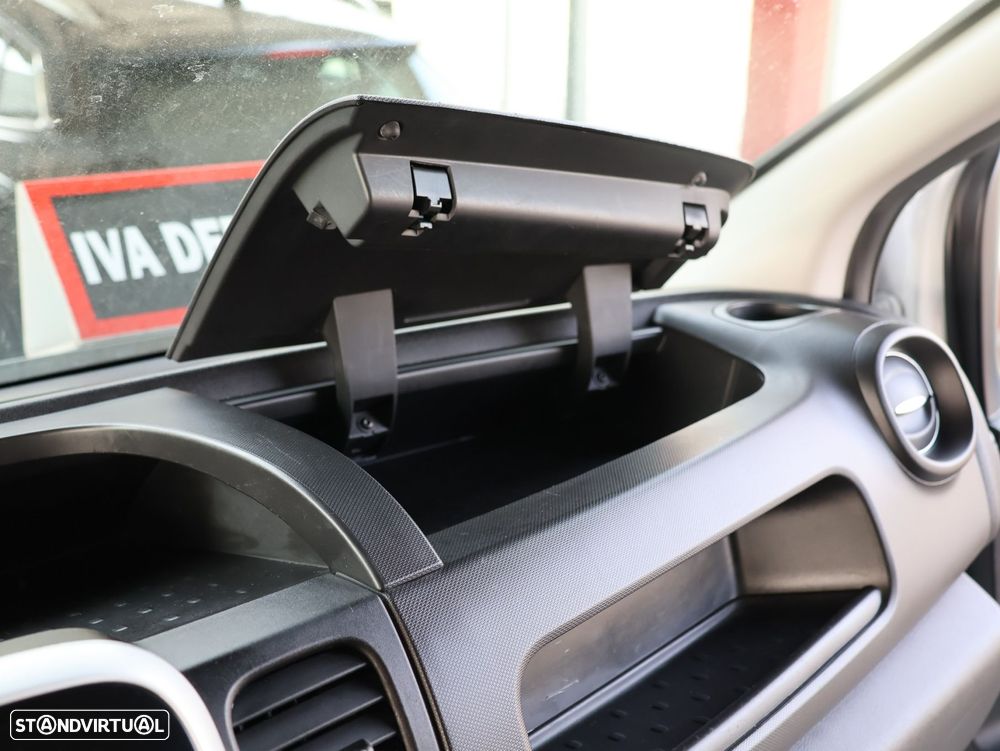 Renault Trafic 2.0 dCi L1H1 1.0T - 58