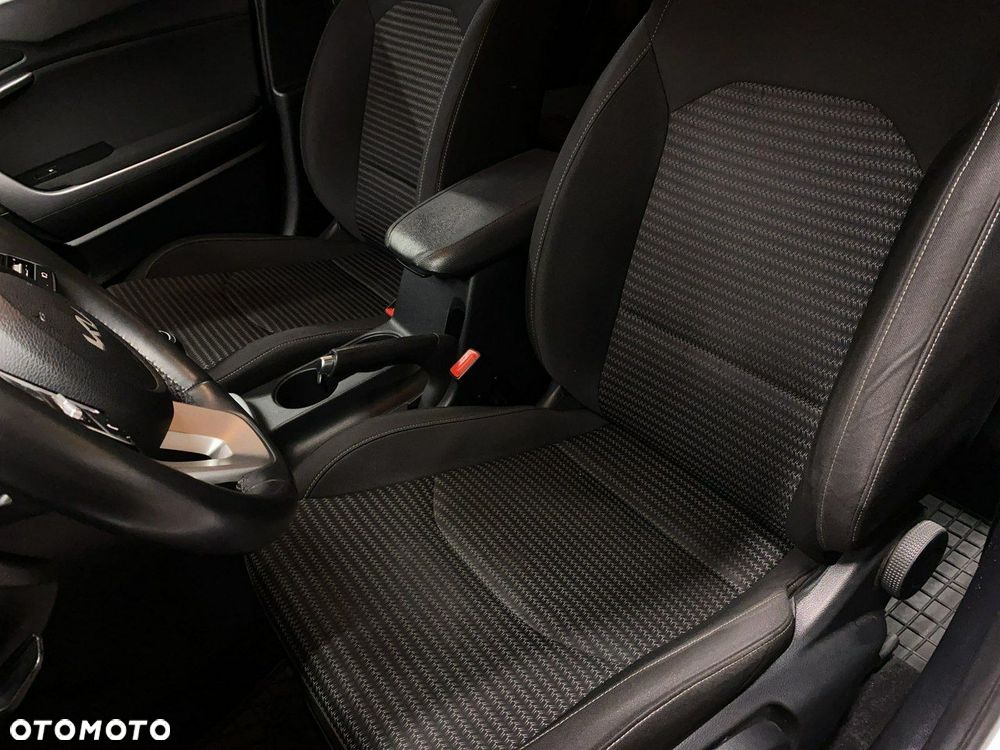 Kia Ceed - 32