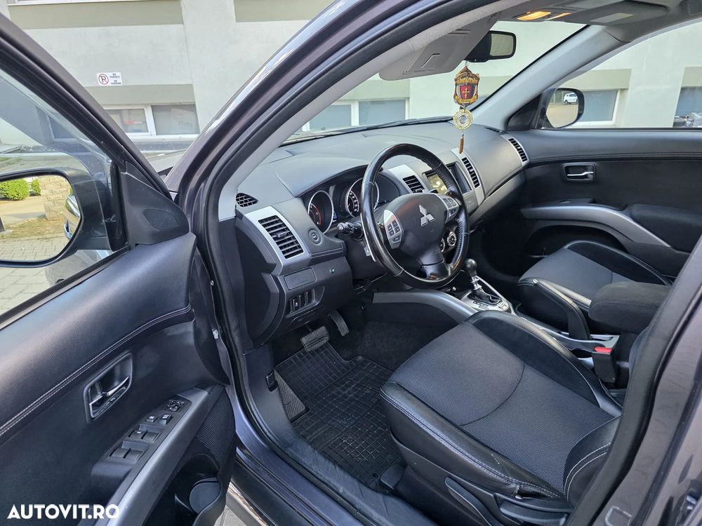 Mitsubishi Outlander 2.2 DI-D 4WD TC-SST Intense+ A05 - 7