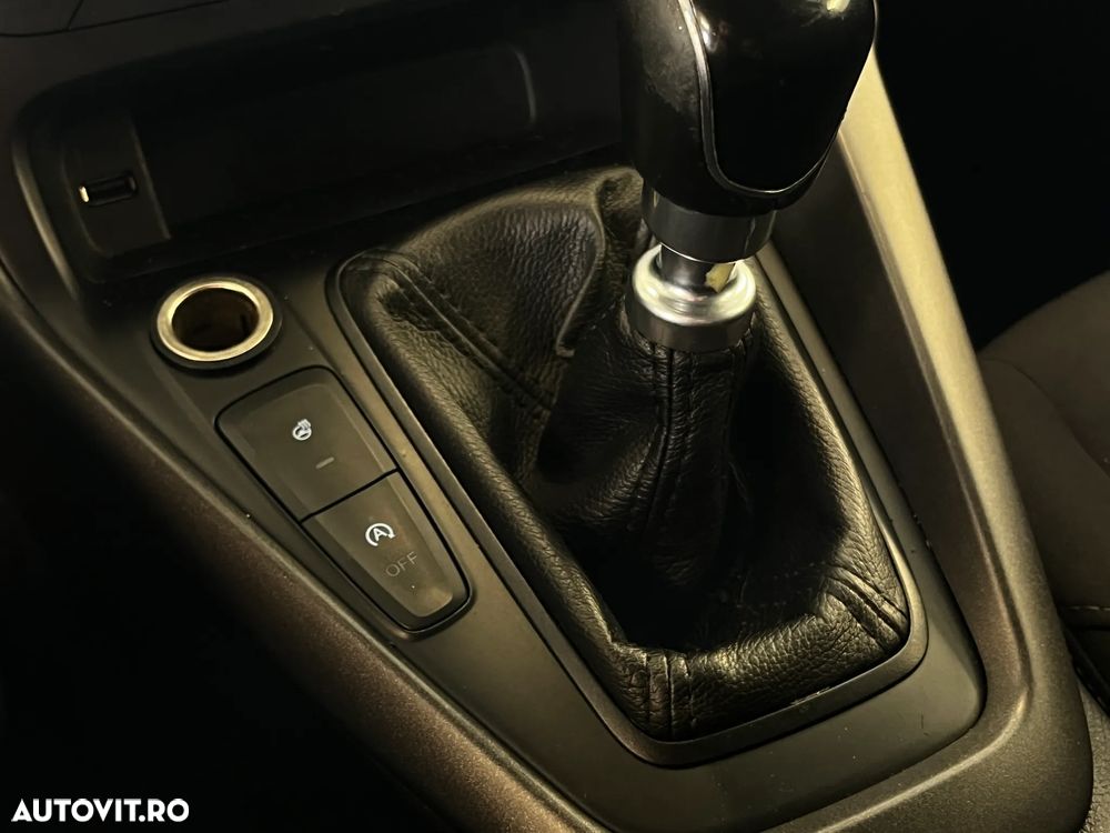 Ford Focus - 19