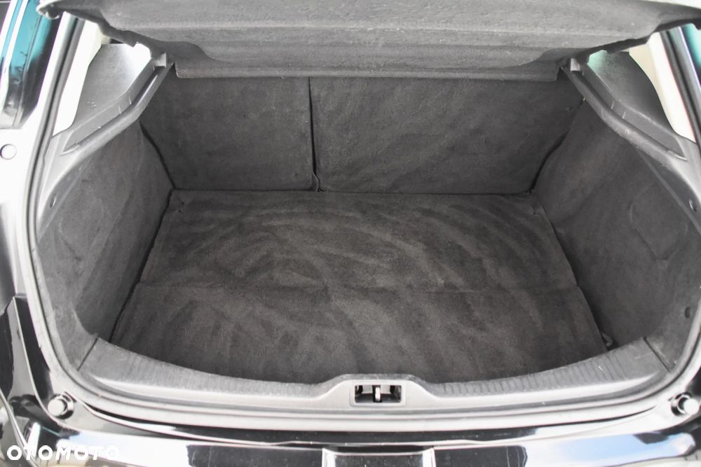 Renault Megane TCe 180 GT - 23