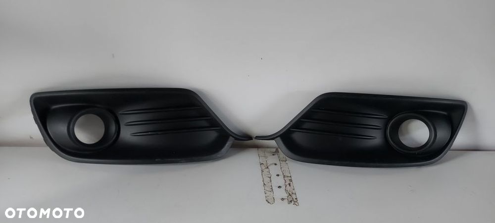 Kratka zderzaka przód prawa Renault Megane III LIFT - 1