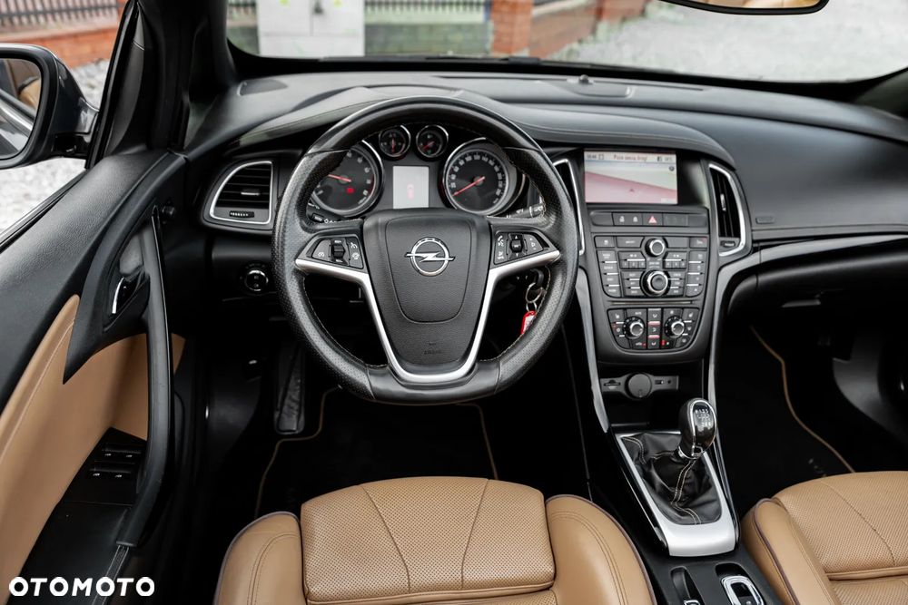 Opel Cascada 1.4 T Cosmo S&S - 32