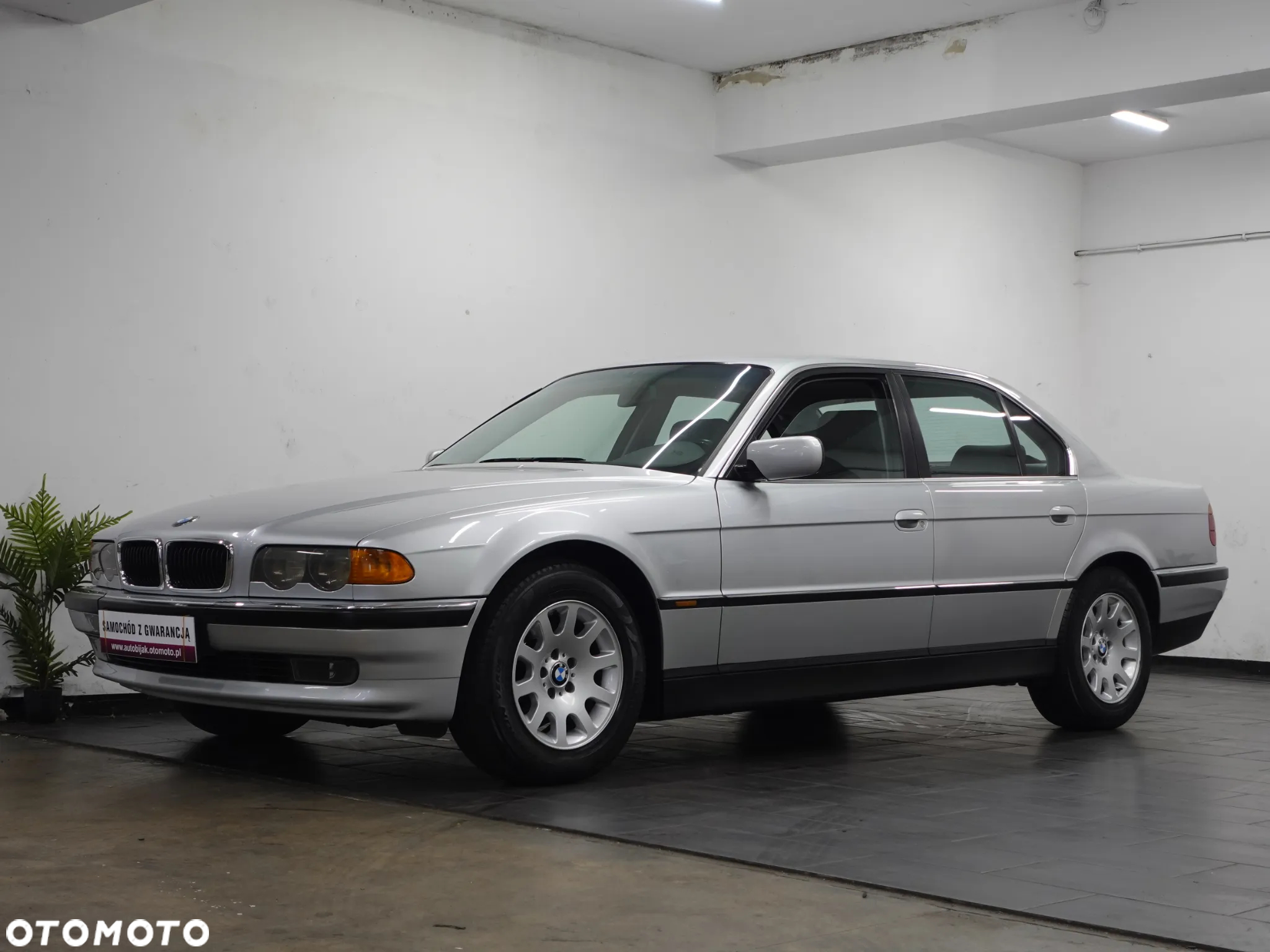 BMW Seria 7 728i - 4