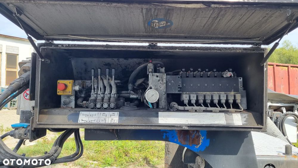 taśmociąg do betonu LIEBHERR LTB 12+4 - 2