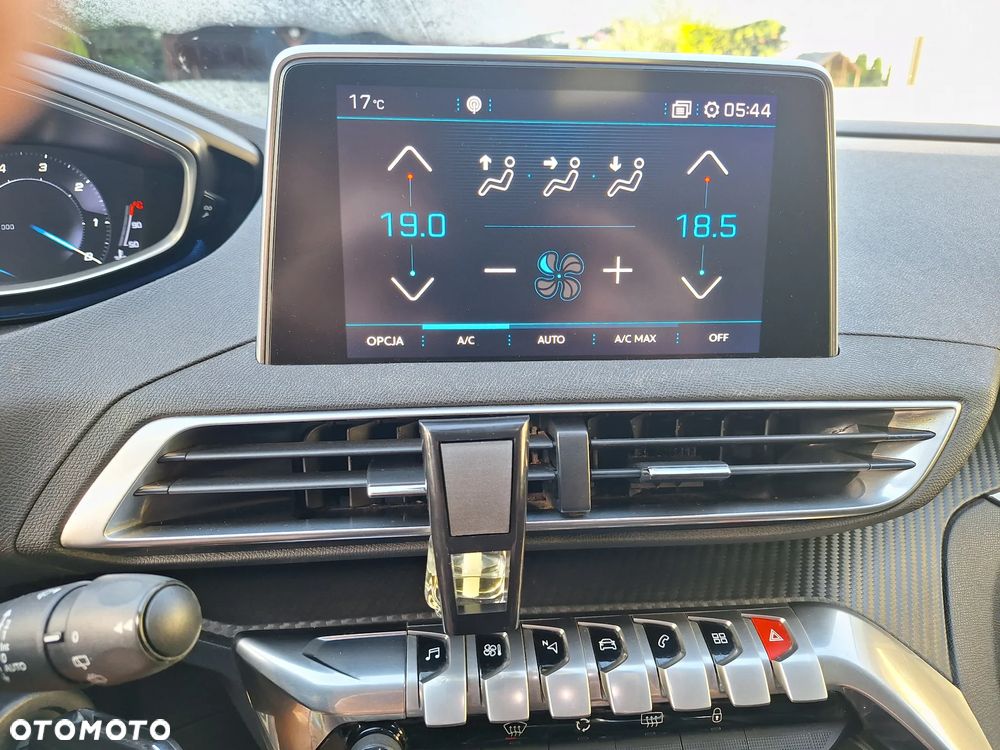 Peugeot 3008 1.6 BlueHDi Allure S&S - 37