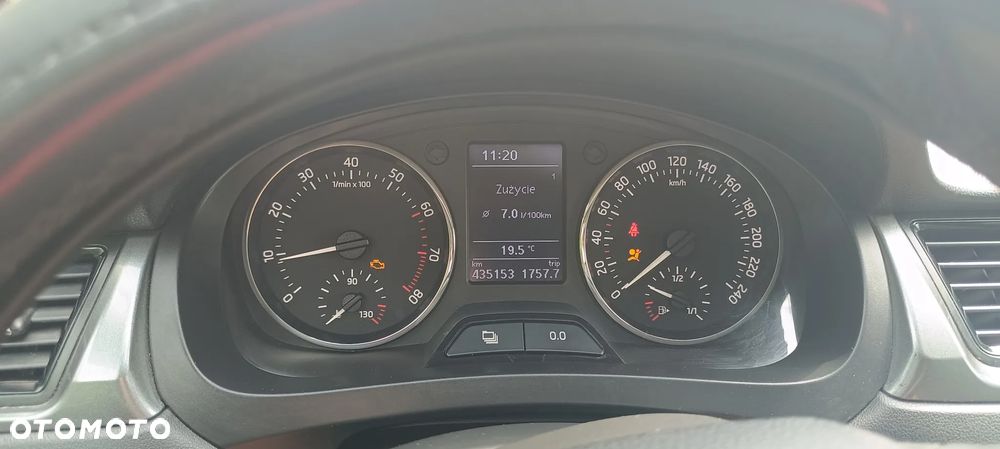 Skoda RAPID 1.2 Ambition Max - 2