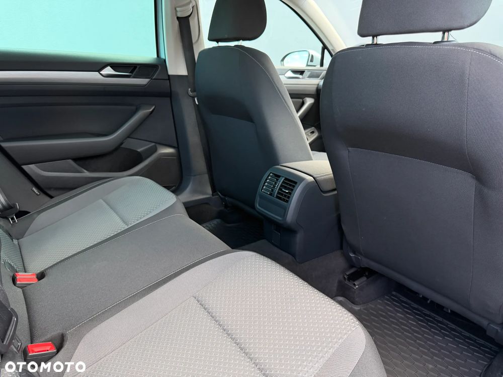 Volkswagen Passat 2.0 TDI EVO Elegance - 26