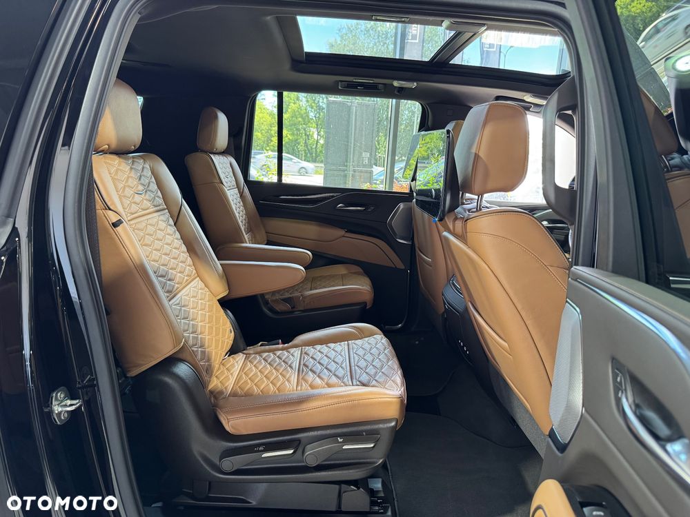 Cadillac Escalade - 28