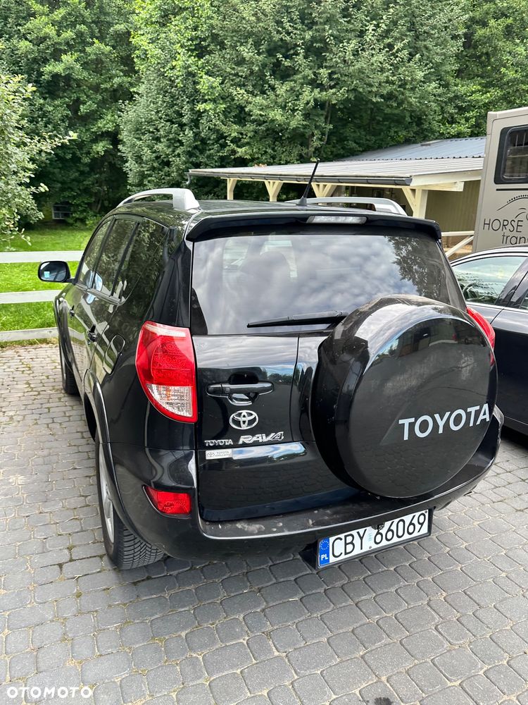 Toyota RAV4 - 9