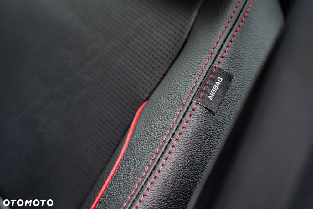 Land Rover Discovery Sport P200 R-Dynamic S - 25