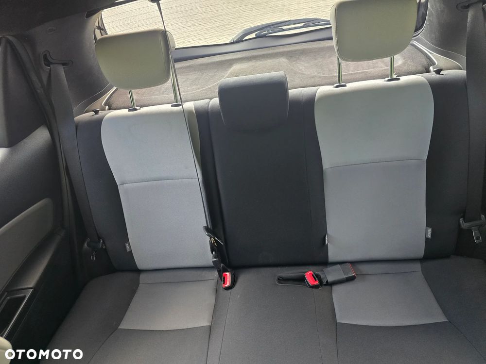 Toyota Yaris 1.33 Selection Vibe - 11
