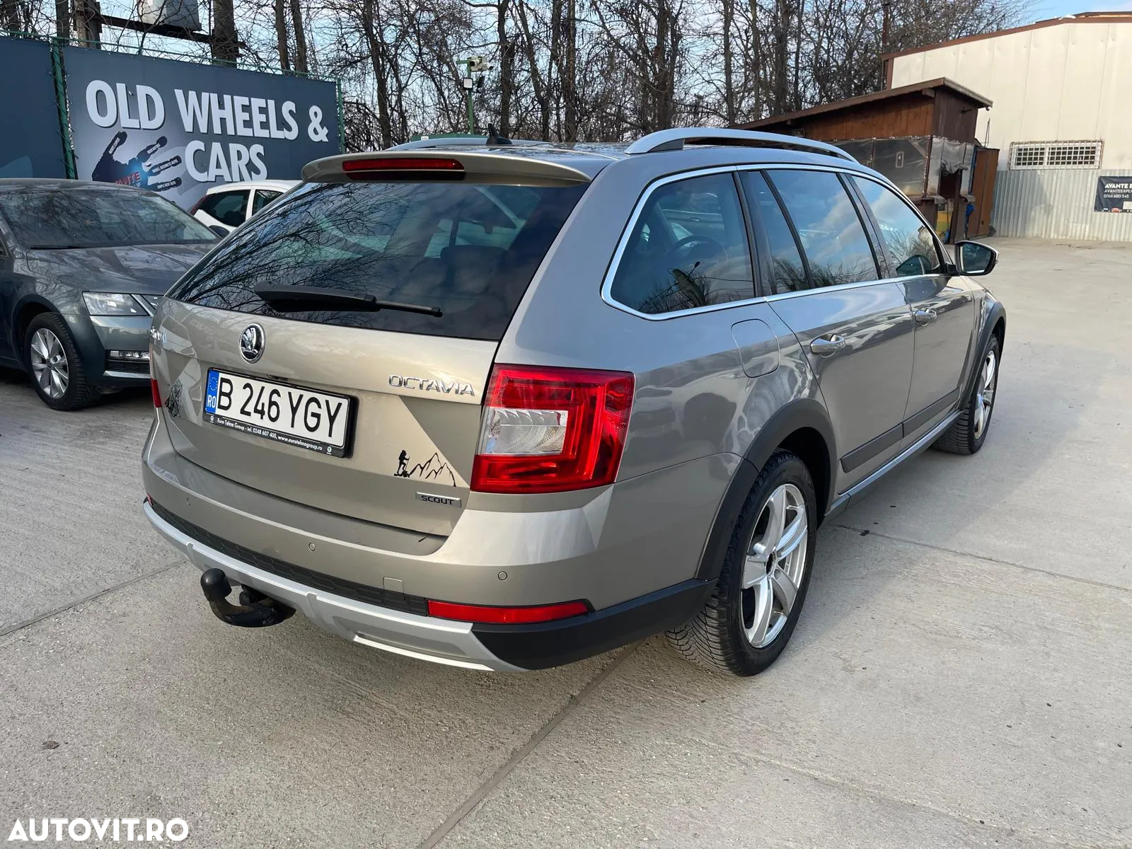 Skoda Octavia Combi Diesel 2.0 TDI 4X4 DSG Scout - 2