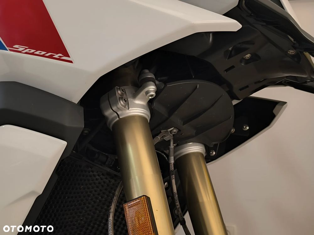 BMW XR - 19