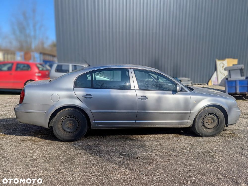 Skoda Superb I 2003 1.9 TDI 130 KM - auto na części - 3