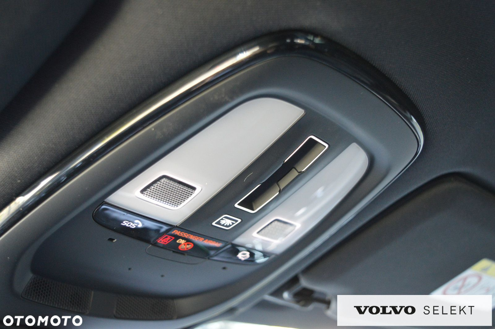 Volvo V90 Cross Country - 32