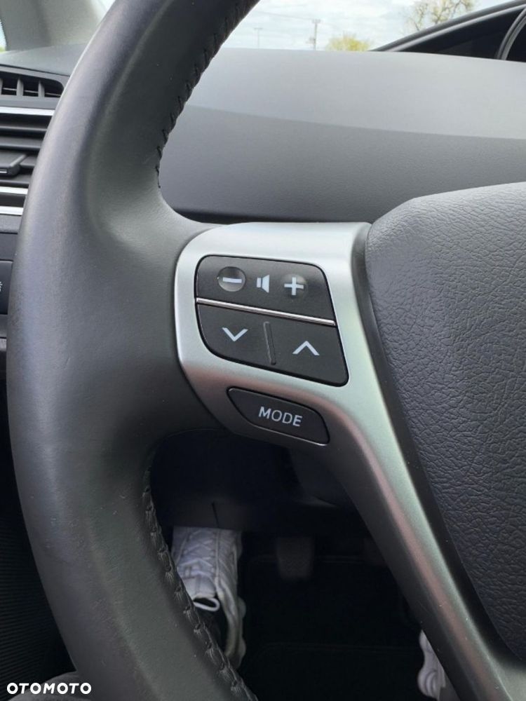 Toyota Corolla Verso - 32