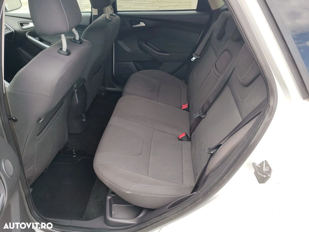 Ford Focus - 17