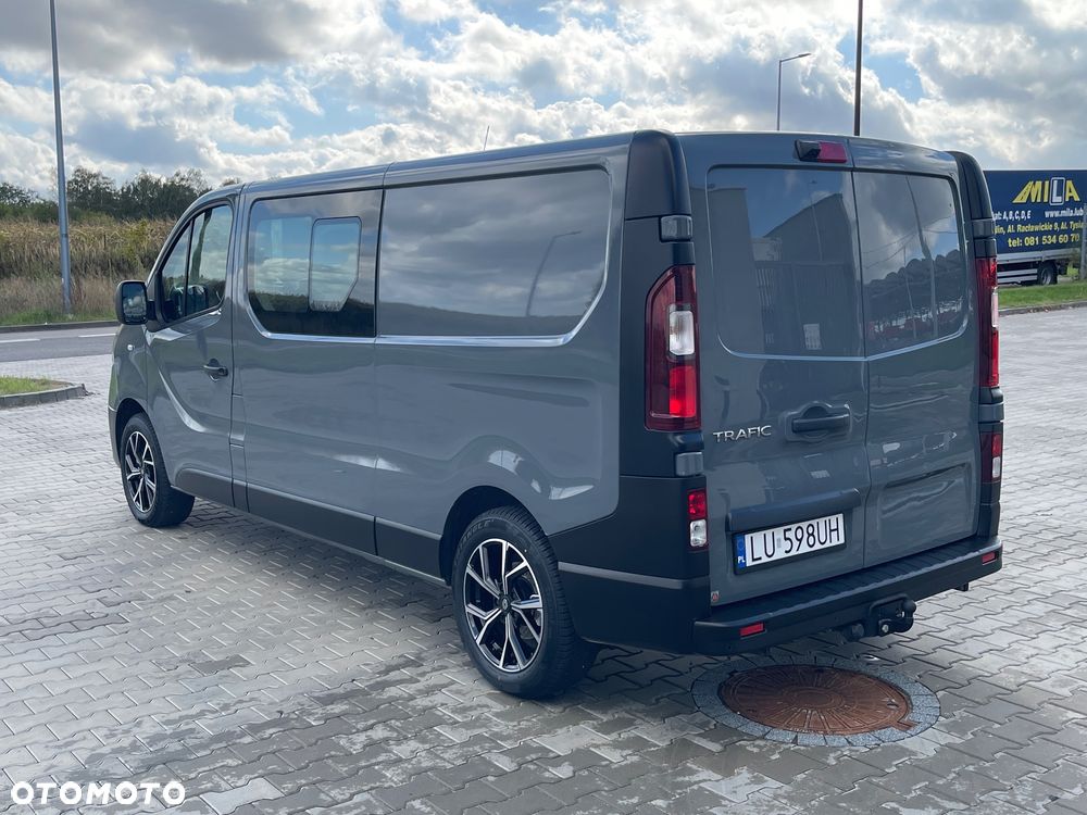Renault Trafic 2.0 Long BRYGADÓWKA 6 osobowy - 16