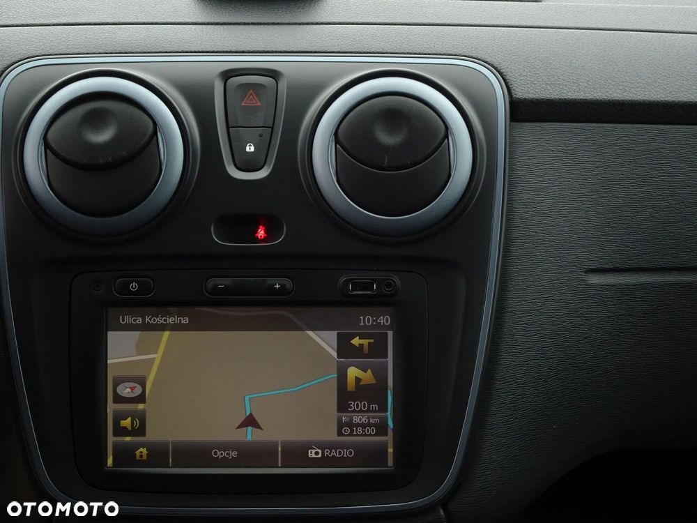 Dacia Lodgy TCe 115 Stepway Celebration - 10