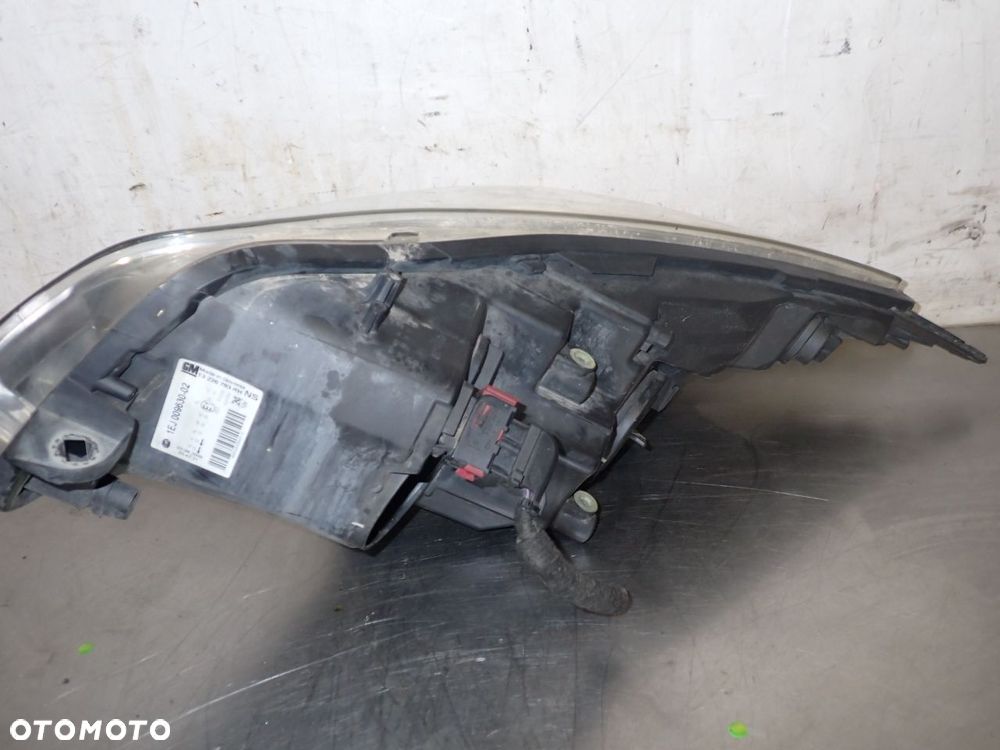 LAMPA PRAWA PRZEDNIA OPEL INSIGNIA A 2.0 CDTI - 4