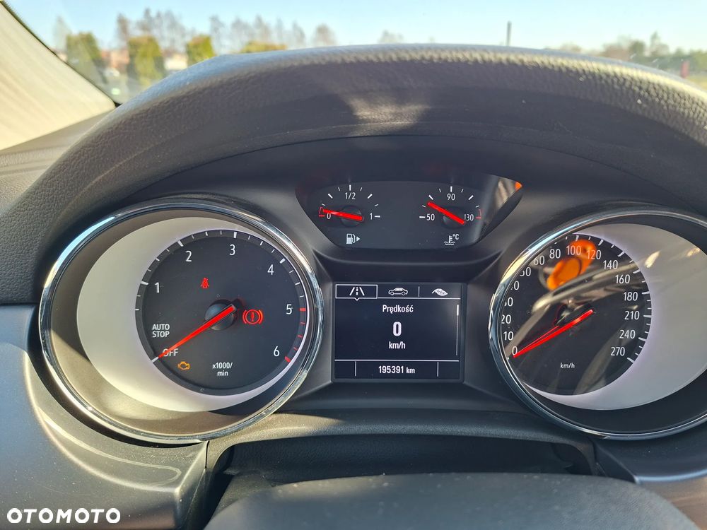 Opel Astra 1.6 D Start/Stop 120 Jahre - 8