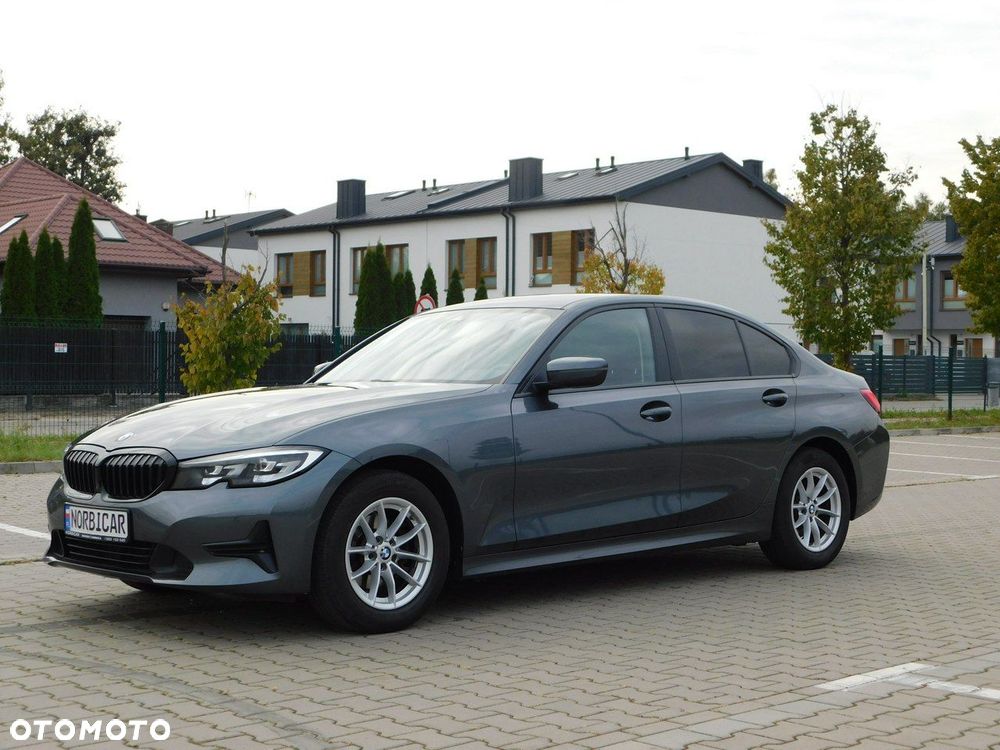BMW Seria 3 - 36