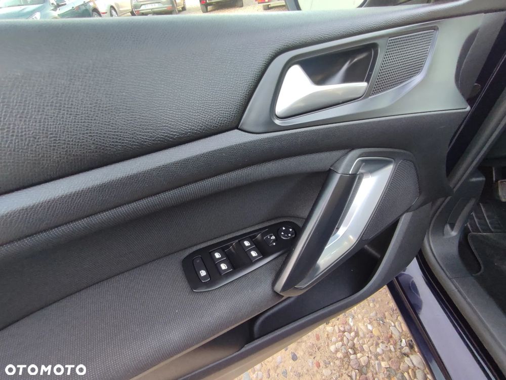 Peugeot 308 PureTech 130 GPF Stop & Start Allure Business-Paket - 21