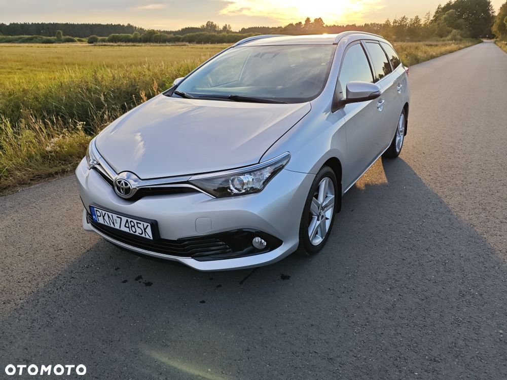 Toyota Auris - 2