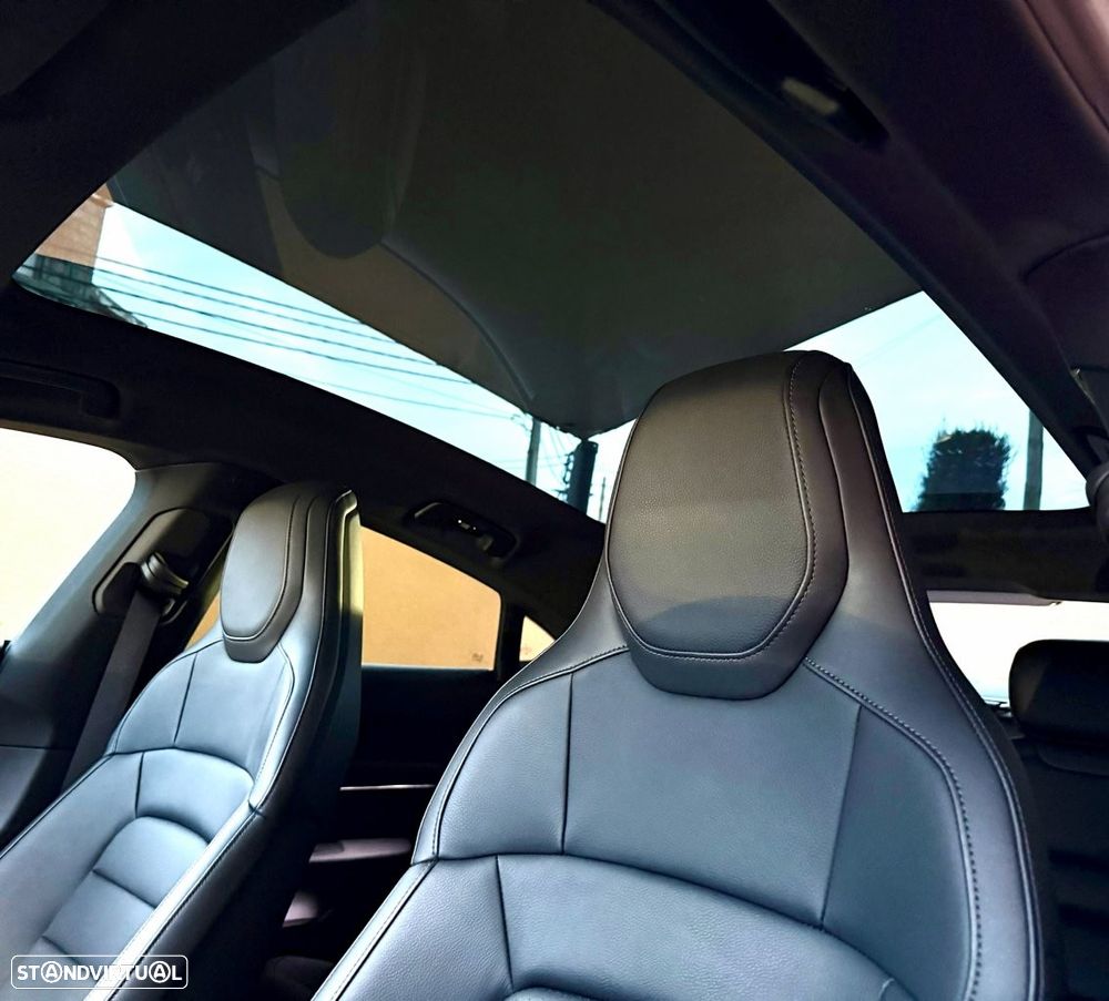 Porsche Taycan Bateria Performance Plus - 15