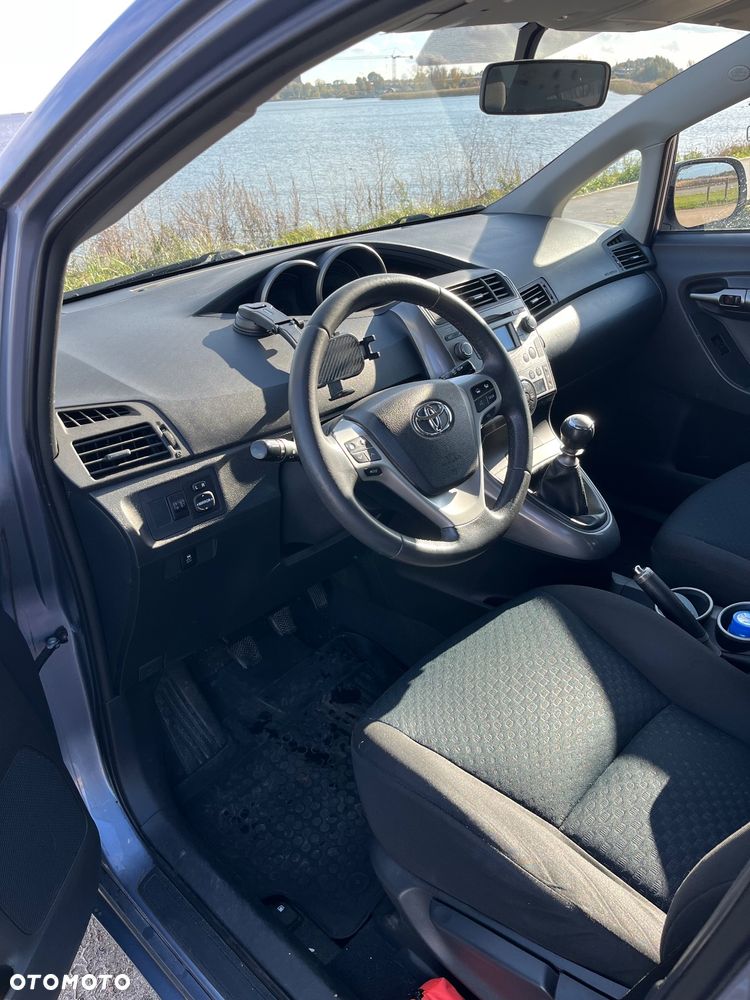 Toyota Verso 2.0 D-4D - 16